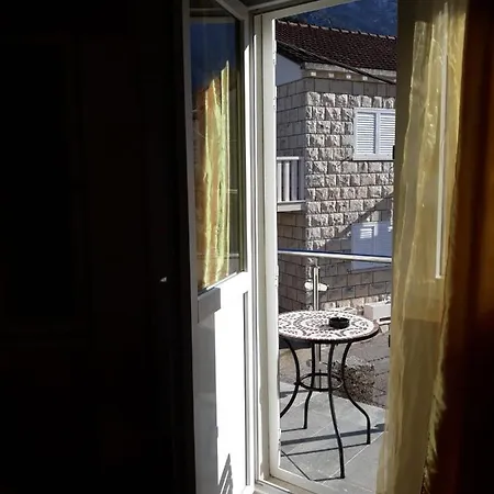 Apartman *